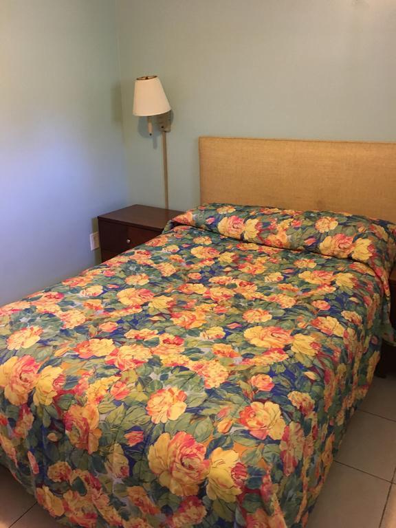 Calypso Motor Inn Myrtle Beach Bagian luar foto
