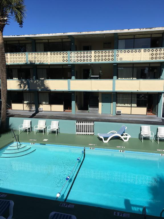 Calypso Motor Inn Myrtle Beach Bagian luar foto