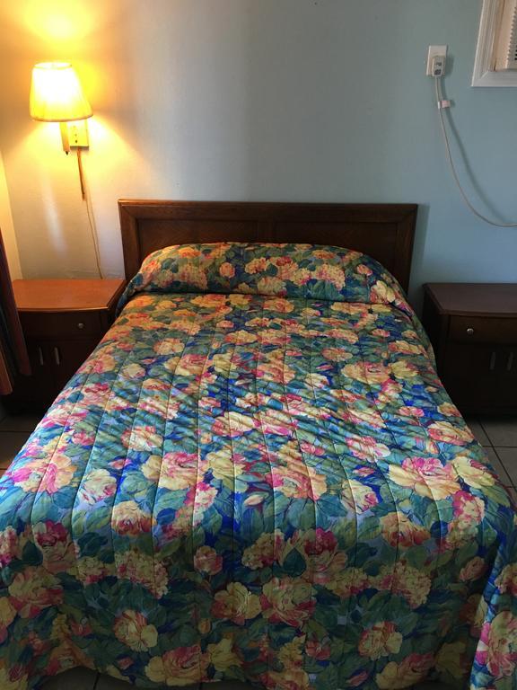 Calypso Motor Inn Myrtle Beach Bagian luar foto