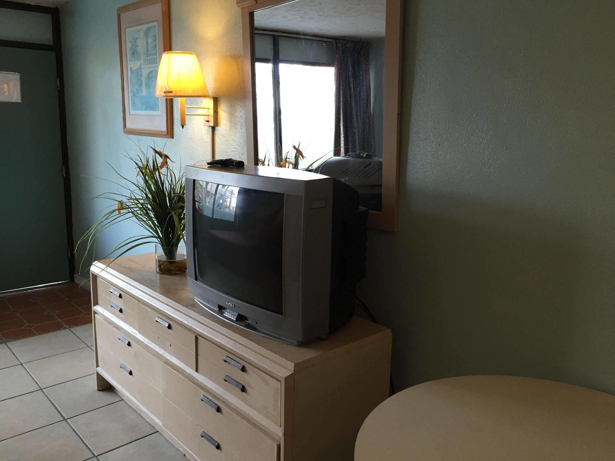 Calypso Motor Inn Myrtle Beach Bagian luar foto