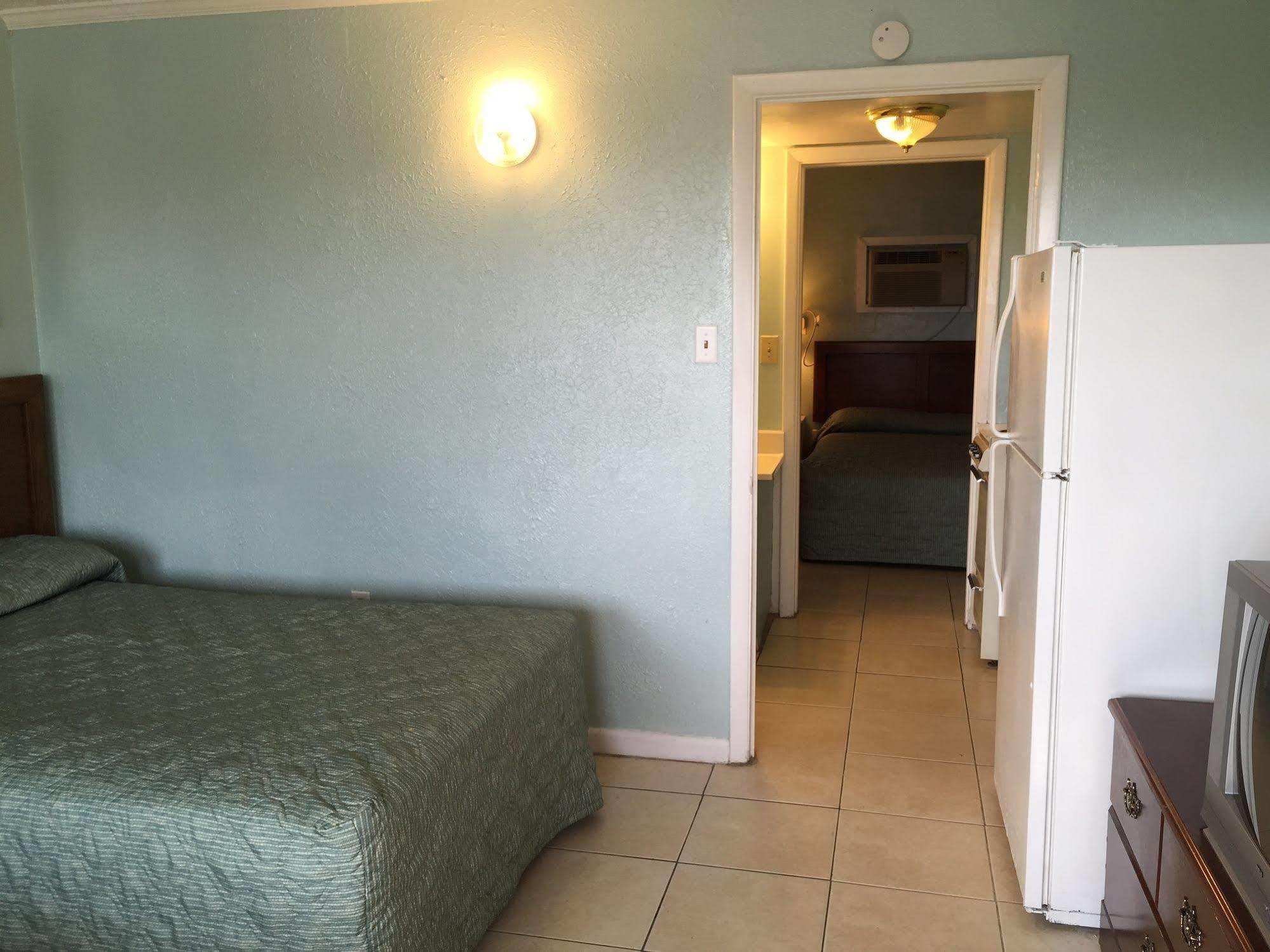 Calypso Motor Inn Myrtle Beach Bagian luar foto